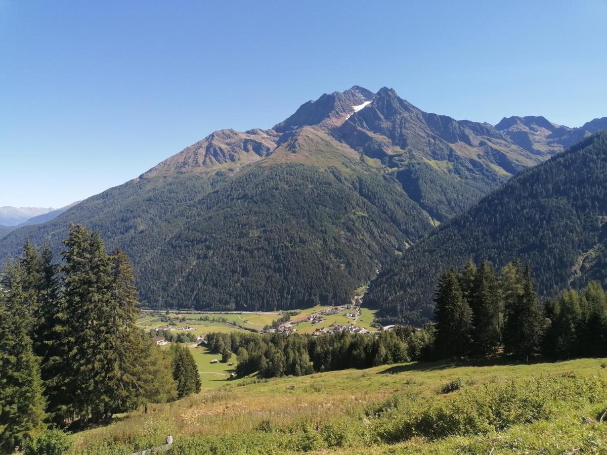 Appartement Ebster Pettneu am Arlberg Bagian luar foto